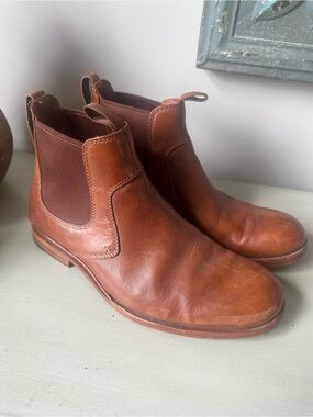 Limited collection mens pull on chukka boots 8.5